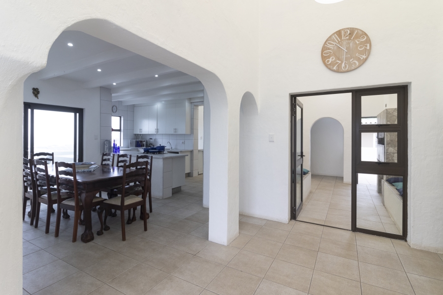 6 Bedroom Property for Sale in West Beach Eastern Cape